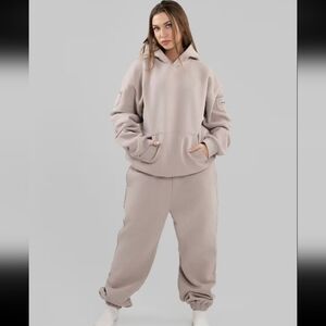 NWT Comfrt Travel Essentials Matching Set